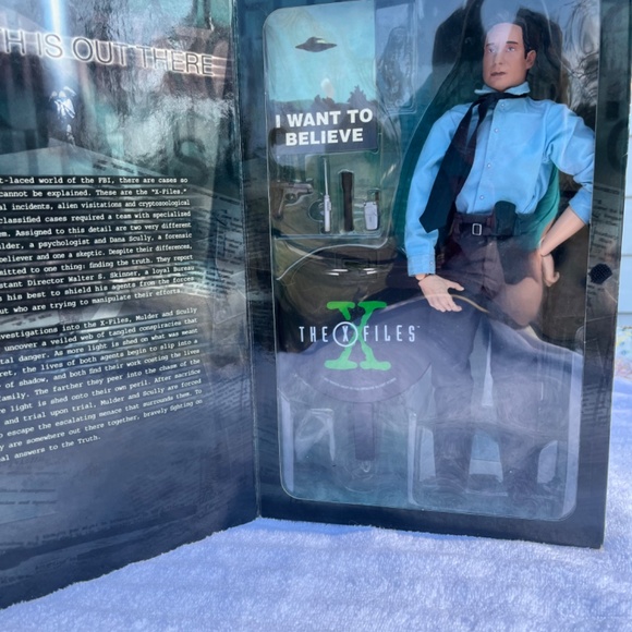 X Files Agent Mulder Sideshow Collectibles 12” Doll Original Box - Picture 6 of 11